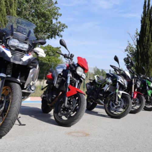 Motos d'Autoescola A 14 per a la formació a Palau solità i Plegamans